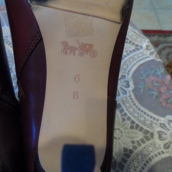 Coach Burgundy Calf Leather Ankle Boots w/ Buckle Detail Size 6M - Picture 16 of 16